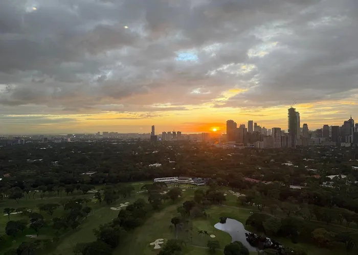 Luxurious Taguig With Private Pool And Ac Holiday home